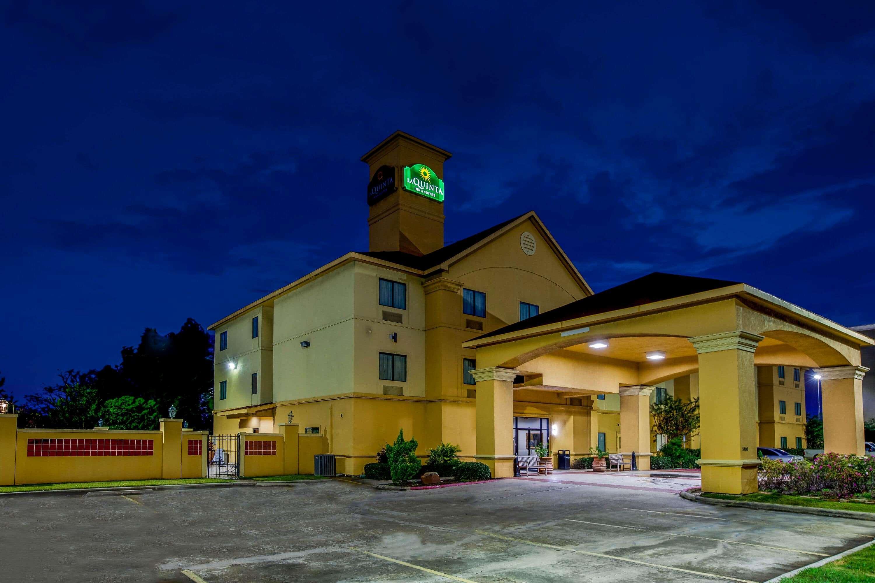 La Quinta By Wyndham Pasadena Hotel Exterior foto